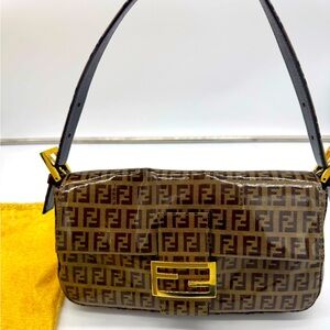 FENDI Baguette Zucchino Vinyl Coated Canvas Beige / Tabacco Brown Gold Hardware